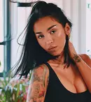 Ruby, plină de vânătăi pe picioare. „Mă dor și coastele destul de rău”