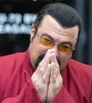 Steven Seagal a pierdut lupta cu kilogramele. Cum arată astăzi celebrul actor
