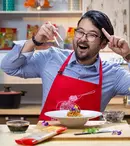 Rikito Watanabe, japonezul care gustă din plin umorul românesc și micii de Dedulești