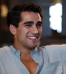 Cine este Mert Ramazan Demir, actorul care face furori la turci cu serialul „Yali Çapkini”. Îl putem vedea și la Netflix