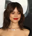 Jenna Ortega, accident vestimentar pe covorul roșu, în Los Angeles. Ce s-a întâmplat cu ținuta actriței