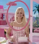 „Barbie”, noul trailer al filmului ne invită într-o lume înotând în valuri de roz