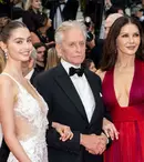 Catherine Zeta-Jones și fiica sa, apariție fabuloasă la Cannes 2023. Michael Douglas, eclipsat de prezența celor două