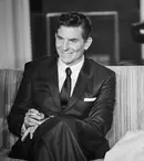 Netflix a lansat posterul oficial pentru filmul Maestro. Imaginea superbă cu Bradley Cooper și Carey Mulligan