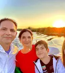 Motivul pentru care Dan Negru și-a înscris copiii la o școală de stat. Fiica prezentatorului muncește, deși are doar 13 ani