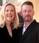 Macaulay Culkin s-a reîntâlnit cu mama lui din „Singur acasă”, Catherine O'Hara. Momentul emoționant de la ceremonia de pe Walk of Fame