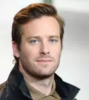 Armie Hammer revine pe ecrane, fiind distribuit deja în două filme. În ce pelicule îl vom vedea