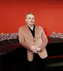 Tenorul Ştefan von Korch lansează o invitaţie video la concertul “CHANSONS D’AMOUR” din 3 februarie de la Sala Dalles