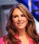 Liz Hurley, răvășitoare la ziua de naștere a lui Hugh Grant. Fosta iubită a actorului a purtat o rochie foarte îndrăzneață
