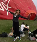 Amalia Enache, imagini de colecție alături de fiica ei, în timpul unei escapade cu balonul! „Ocolul Bucureștiului în 80 de minute”