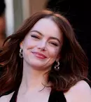 Emma Stone și Yorgos Lanthimos continuă colaborarea de succes. Filmul „Bugonia” ajunge în cinematografele din țară