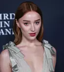 Phoebe Dynevor s-a logodit cu iubitul ei, Cameron Fuller. Actrița din „Bridgerton” a apărut cu inelul de logodnă la Met Gala 2024