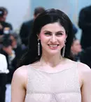 Alexandra Daddario este însărcinată în șase luni. Primele imagini cu burtica de gravidă