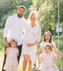 Laura Cosoi a născut! A devenit mamă pentru a patra oară. Ce nume au ales ea și soțul ei pentru bebeluș