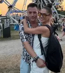 Răzvan Fodor, nemulțumit de pozele în care apare la Electric Castle. Adela Popescu a reacționat prompt: „Data viitoare să îți facă poze Luna”