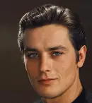 Cine a fost marea iubire a lui Alain Delon. Actorul s-a despărțit de ea printr-o banală scrisoare și un buchet de trandafiri negri