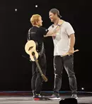 Chris Hemsworth, apariție de senzație în concertul lui Ed Sheeran de la București. Actorul din „Thor” a fost toboșar, pe scenă