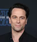 Matthew Rhys și Claire Danes vor juca în miniseria „The Beast in Me”. Ce știm până acum despre viitoarea producție Netflix