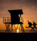 În filmul „Retreat Vama Veche”, regizat de Petre Năstase și distribuit de Vertical Entertainment, din 18 octombrie, in cinematografele din toată țara