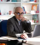 „Șef sub acoperire”, 10 octombrie 2024. Augustin Drăgan, proprietarul librăriilor Diverta, descoperă o serie întreagă de probleme