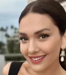Bergüzar Korel a fost la Cannes să-și promoveze cel mai recent serial. Ce a declarat actrița