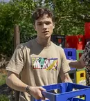 Eric Aradits strânge bani să plece la facultate în străinătate. Unde a fost admis la studii actorul din Iubire cu parfum de lavandă. EXCLUSIV