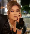 Iulia Albu surprinde din nou cu un nou look – păr brunet și ciufulit! Fosta concurentă de la America Express a ales o schimbare neașteptată de stil