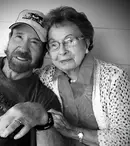Mama lui Chuck Norris a murit la 103 ani. Ce dezvăluiri a făcut actorul despre „minunata” Wilma Norris Knight. „Ea m-a învățat”