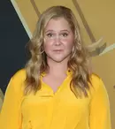 Amy Schumer, despre chinul prin care a trecut când a slăbit 13 kilograme. „Arătam minunat, dar nu puteam să ridic capul de pe pernă”