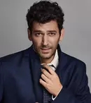 Murat Yıldırım, o nouă schimbare de look. Cum arată acum actorul din „Aziz”