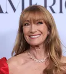 Jane Seymour a strălucit pe podiumul de la New York Fashion Week. Actrița, într-o rochie provocatoare la 74 de ani