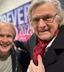 Florin Piersic, moment emoționant la concertul lui Richard Clayderman. Dan Negru i-a pregătit o surpriză la Cluj. „Am putere încă să vă pup pe toți…”