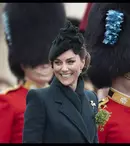 Kate Middleton, în centrul atenției la parada de Ziua Sfântului Patrick. Prințesa de Wales a savurat un pahar de bere alături de soldați