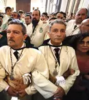 Imagini rare cu Antonio Banderas. În haine monahale, actorul a deschis procesiunile din Malaga în Săptămâna Sfântă