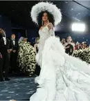 Covorul roșu de la Met Gala 2025: E! transmite sosirea vedetelor și ținutele spectaculoase