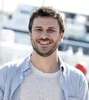 Theo Navarro-Mussy, exclus de pe covorul roșu la Cannes 2025. Acuzațiile grave care i se aduc actorului din filmul „Dossier 137”