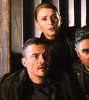 Deep Cover – comedie de acțiune cu Bryce Dallas Howard și Orlando Bloom, acum pe Prime Video | Trailer și poveste