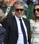 Hugh Grant a adormit la Wimbledon 2025 chiar în spatele Reginei Camilla. Momentul a devenit viral. „Mi se pare lipsit de respect”