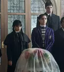„Wednesday”, sezonul 2, ajunge pe Netflix: și mai horror, și mai amuzant, și mai captivant. Ce surprize ne-a pregătit Tim Burton