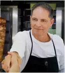 Dan Negru, mecanic, medic și vânzător de fast-food în promo-urile noului sezon „Jocul cuvintelor” – ce surprize aduce emisiunea