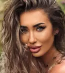 Maria Avram de la „Insula Iubirii” recunoaște: nu vede cu ochiul stâng. „Așa m-am născut” – povestea completă
