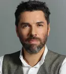 Alex Dima, fotografie de colecție: „Mvai…am fost la tv cu ăsta mic”. Cum arăta jurnalistul acum 20 de ani