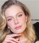Burcu Biricik, schimbare spectaculoasă de look la 36 de ani: actrița din „Fata de la fereastră” și-a uimit fanii