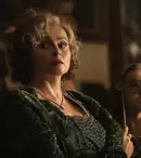 Netflix prezintă primele imagini și data lansării pentru „Agatha Christie’s Seven Dials”. Mia McKenna-Bruce, în rol principal