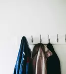 Mobilier funcțional pentru hol: cum alegi pantofarul și cuierul potrivit