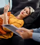 Cum schimbă psihoterapia online accesul la suport emoțional în România