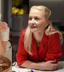 Secretul din bucătăria Elwirei Petre: De ce pune vedeta vodcă în aluatul pentru desert? Rețeta moștenită de la tatăl ei