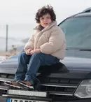 Cine este Kuzey Gezer, băiețelul din serialul „La marginea lumii”. Are 6 ani și o poveste de viață fascinantă