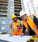 Standarde de Siguranță în Construcții și Industrie: Ghidul Echipamentelor de Protecție