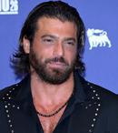 Can Yaman revine pe micile ecrane în România. Serialul „Sandokan” va fi difuzat la Pro TV din aprilie. Toate detaliile despre producție